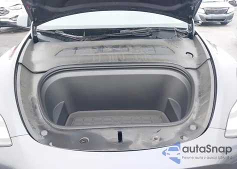 2022 Tesla Model Y z USA, uszkodzony, nr VIN 7SAYGDEE5NF402294